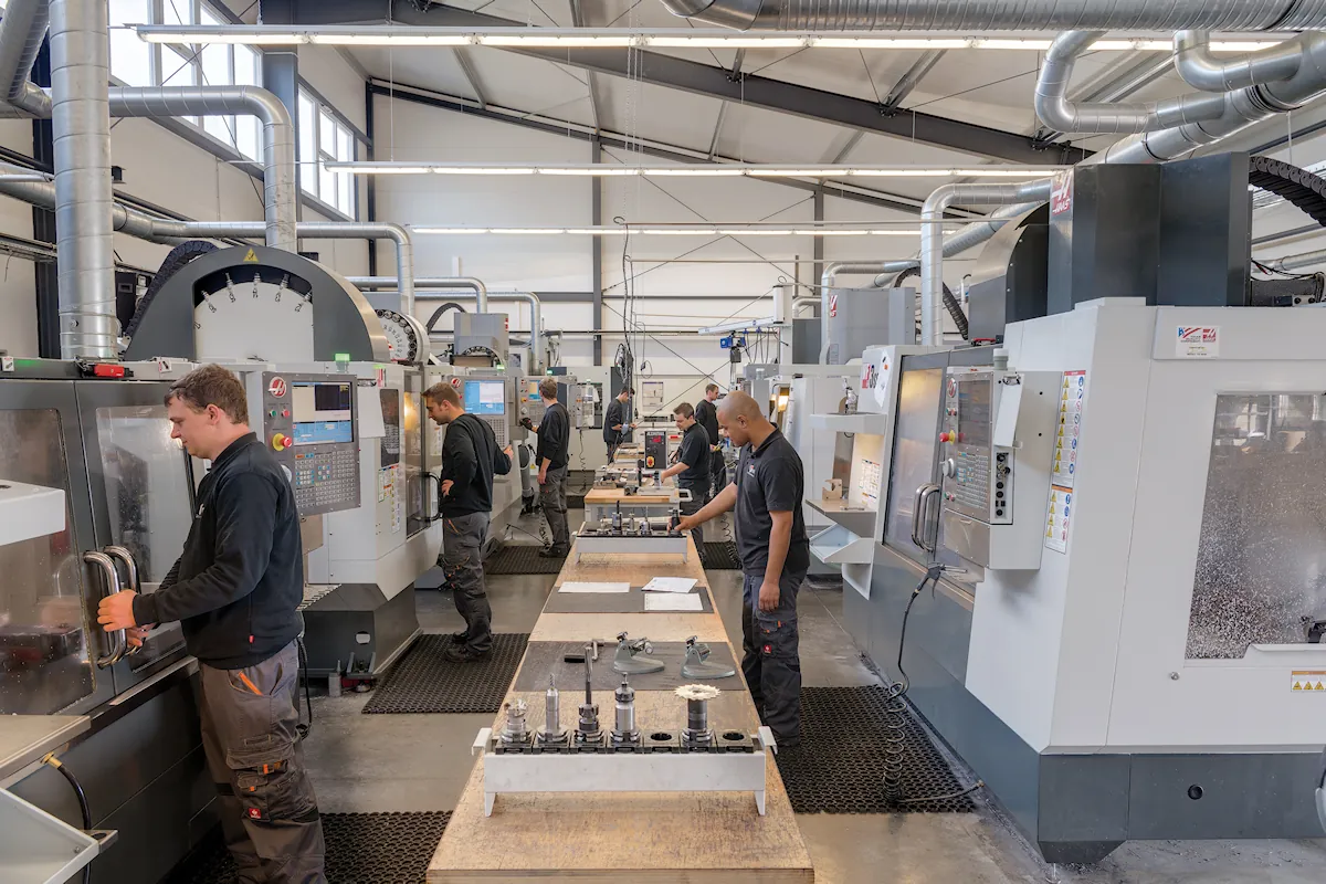 Produktionshalle EFM Präzisionstechnik GmbH, TaxMetall-Anwenderin aus der Metallverarbeitung und dem Metallbau